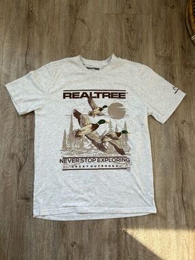 Realtree Light Gray Short Sleeve Tee with Flying Duck Graphic